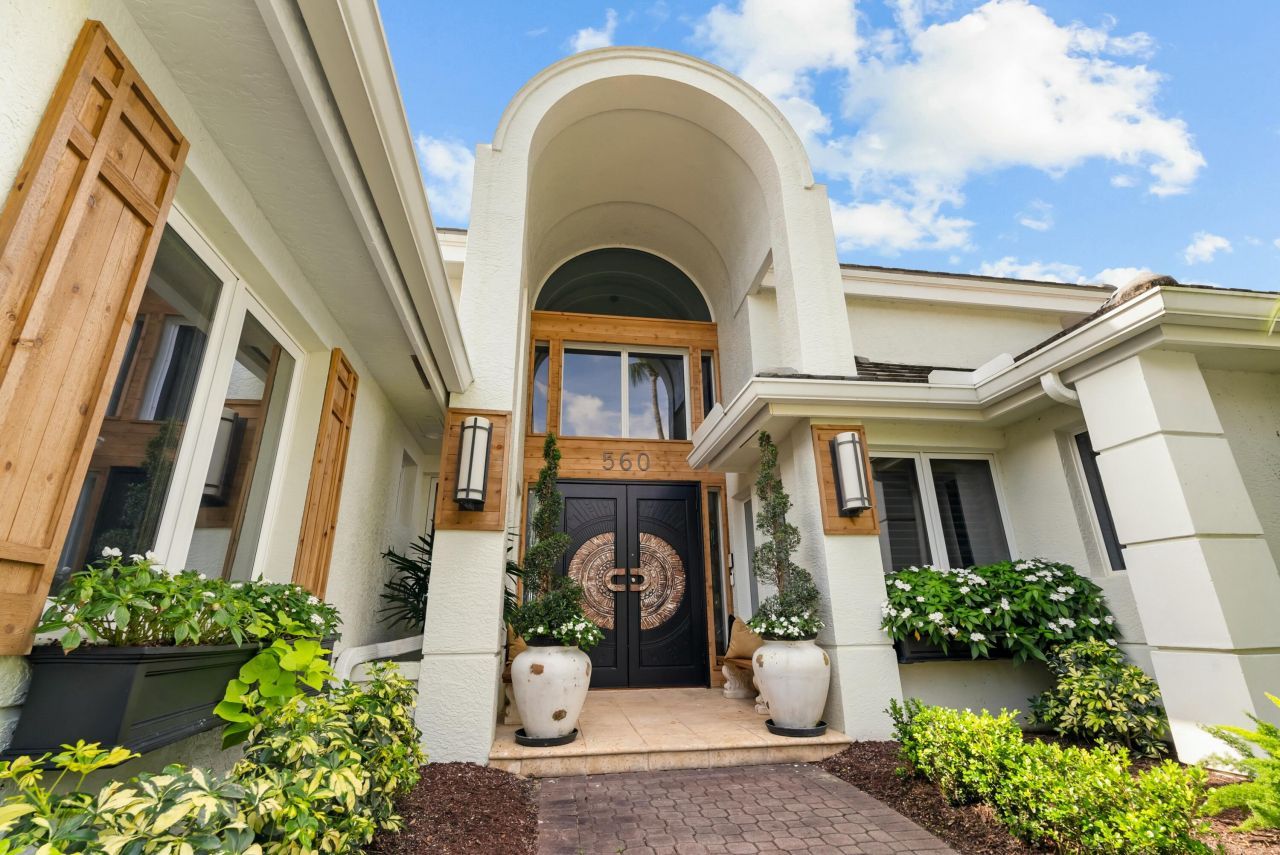 560 SW Bay Pointe Circle, Palm City, FL 34990 Photo