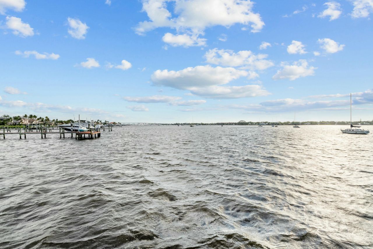 560 SW Bay Pointe Circle, Palm City, FL 34990 Photo