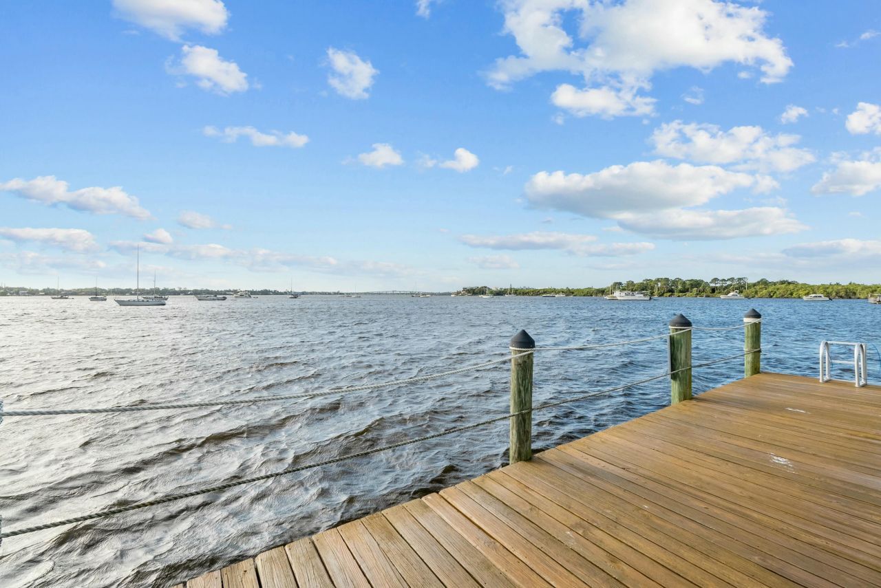 560 SW Bay Pointe Circle, Palm City, FL 34990 Photo