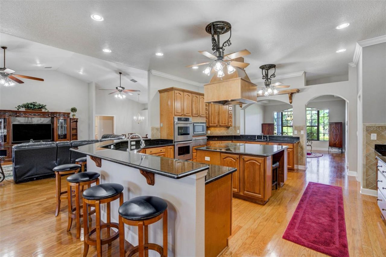 701 E 60 Highway, Plant City, FL 33567 Photo