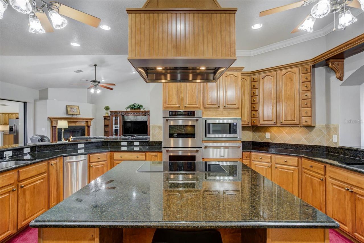 701 E 60 Highway, Plant City, FL 33567 Photo