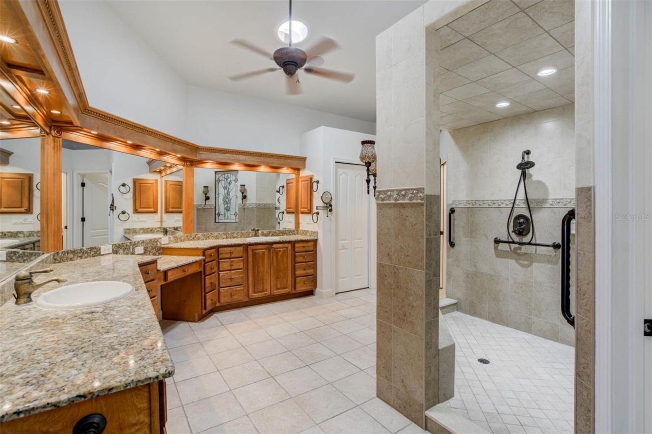 701 E 60 Highway, Plant City, FL 33567 Photo