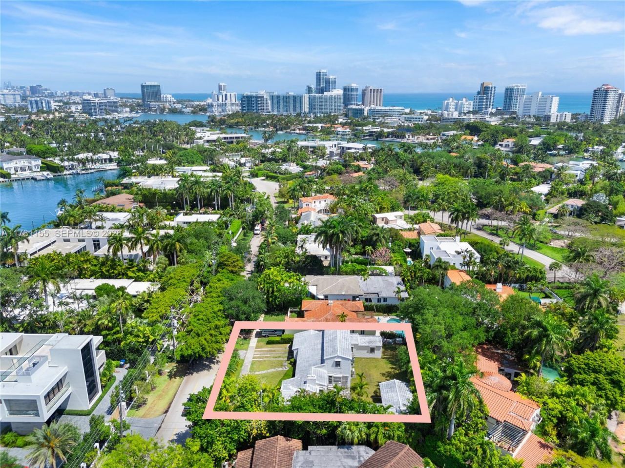 6371 N Bay Rd, Miami Beach, FL 33141 Photo