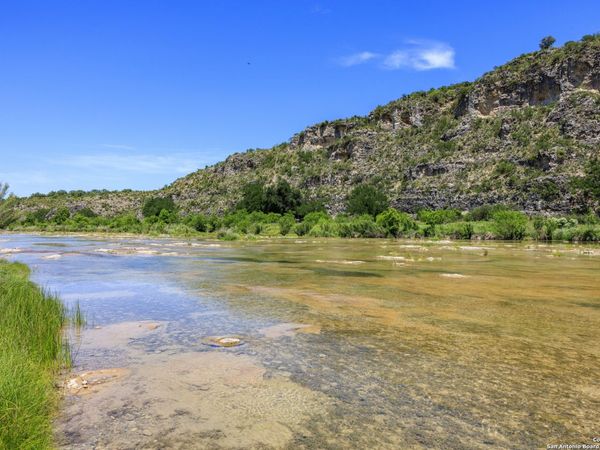 256 Persimmon Point, Mason, TX 76856