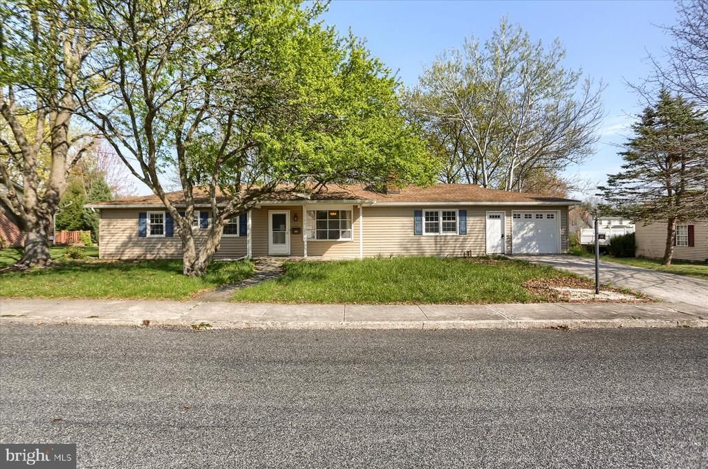 230 Ewell Avenue, Gettysburg, PA 17325 Main Photo