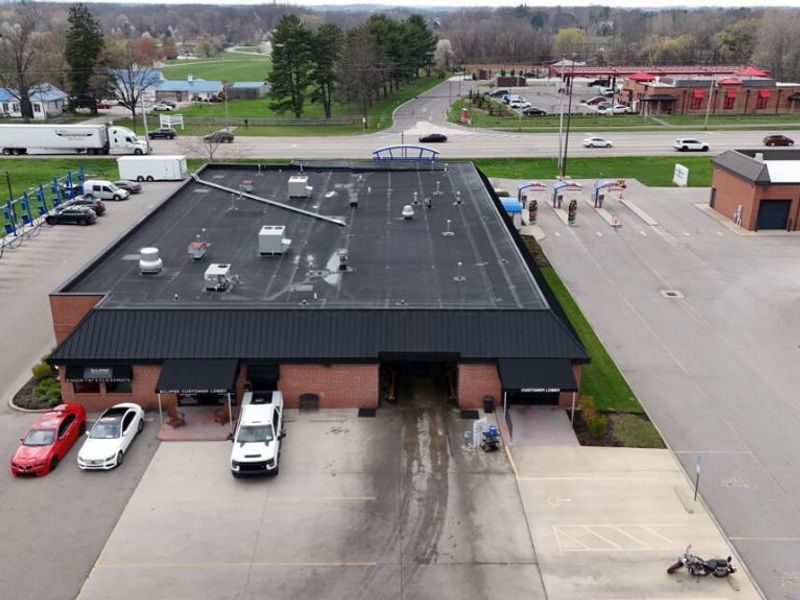 8062 Orange Centre Drive, Lewis Center, OH 43035 Photo 2