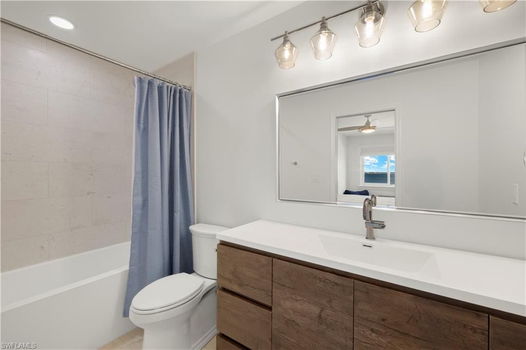 8451 Casa Del Rio Ln, Fort Myers, FL 33919 Photo