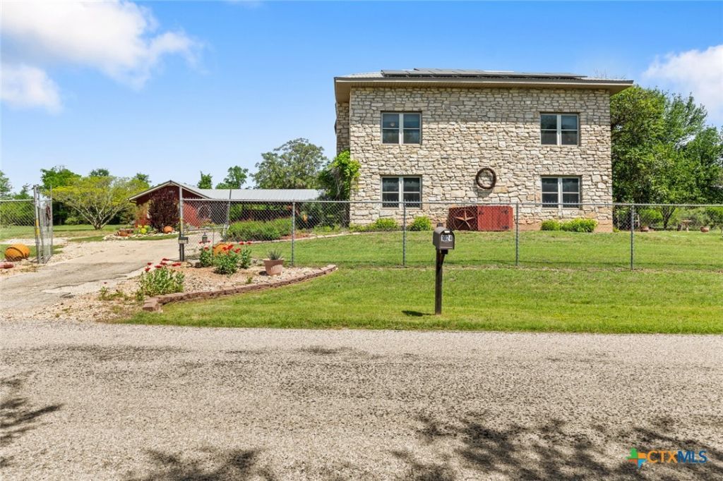 1024 Backstrom Crossing, Belton, TX 76513 Main Photo