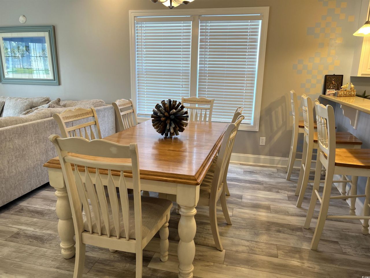 1516 Edge Dr. Photo 10