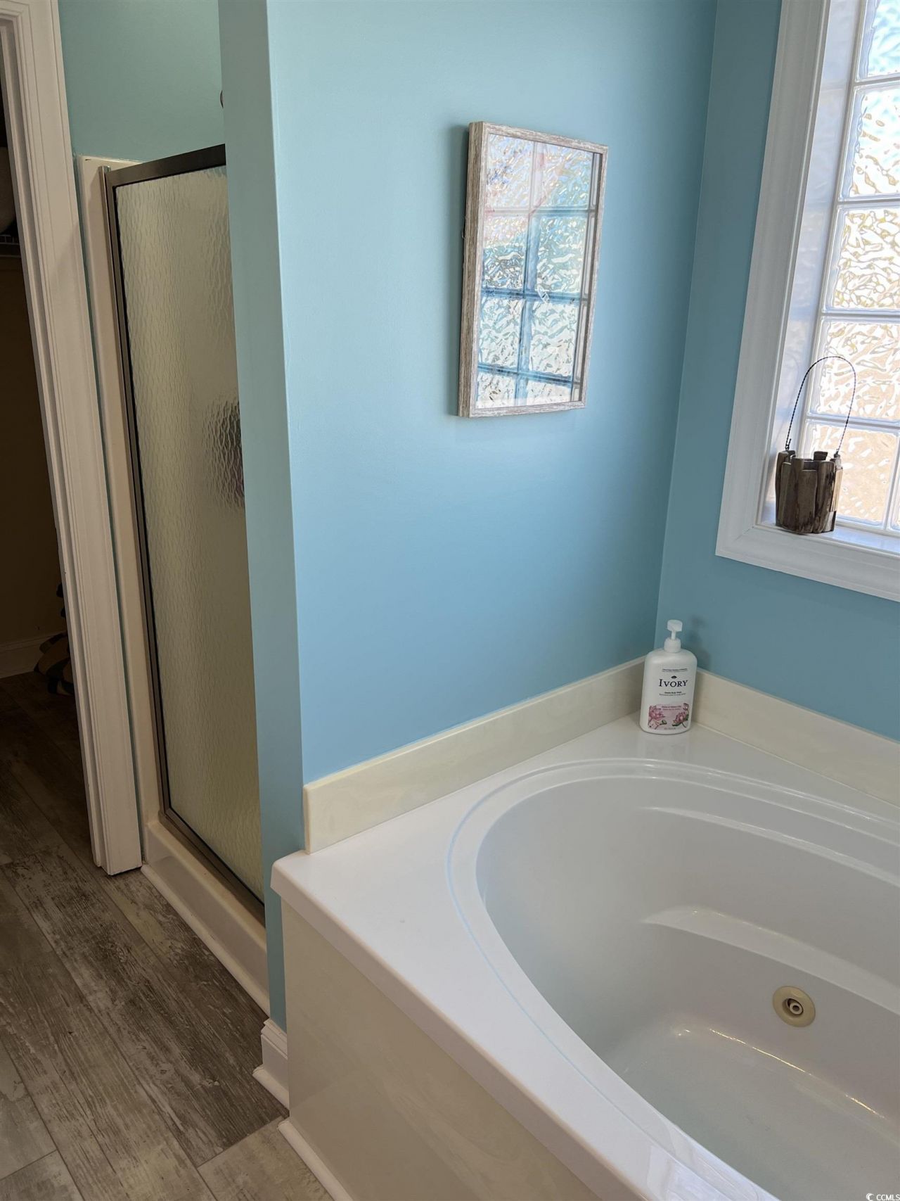 1516 Edge Dr. Photo 20