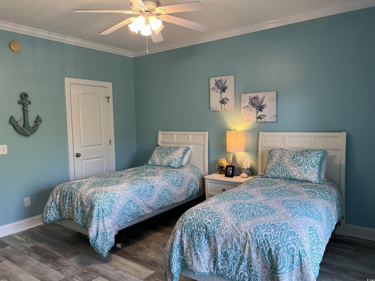 1516 Edge Dr. Photo 24