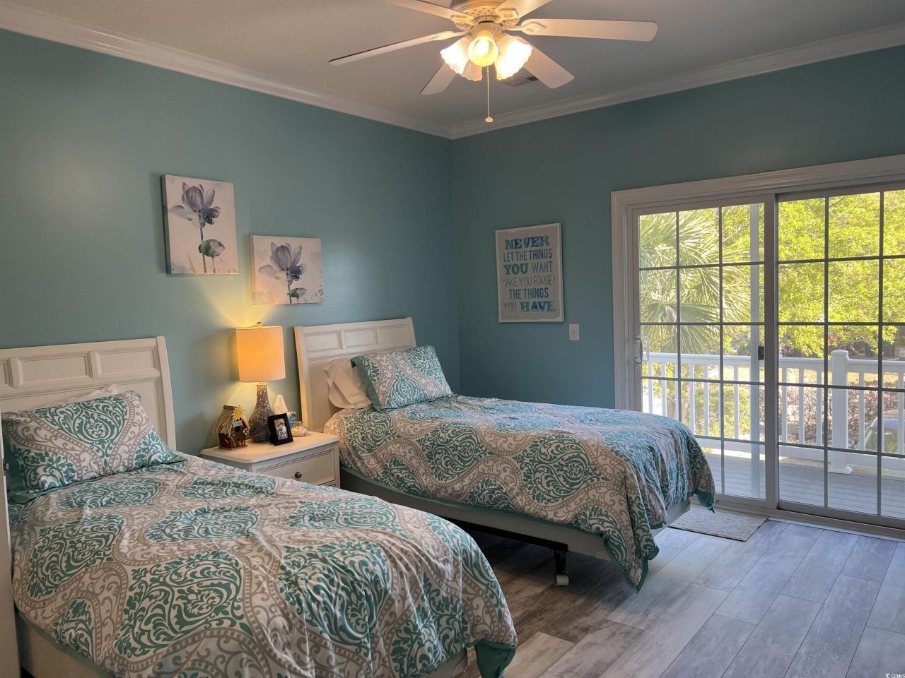 1516 Edge Dr. Photo 25