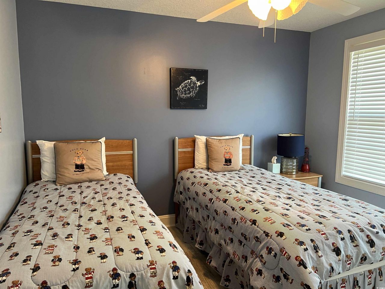 1516 Edge Dr. Photo 28