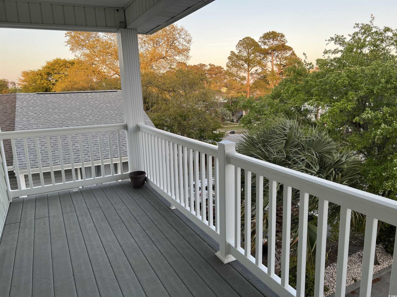 1516 Edge Dr. Photo 32