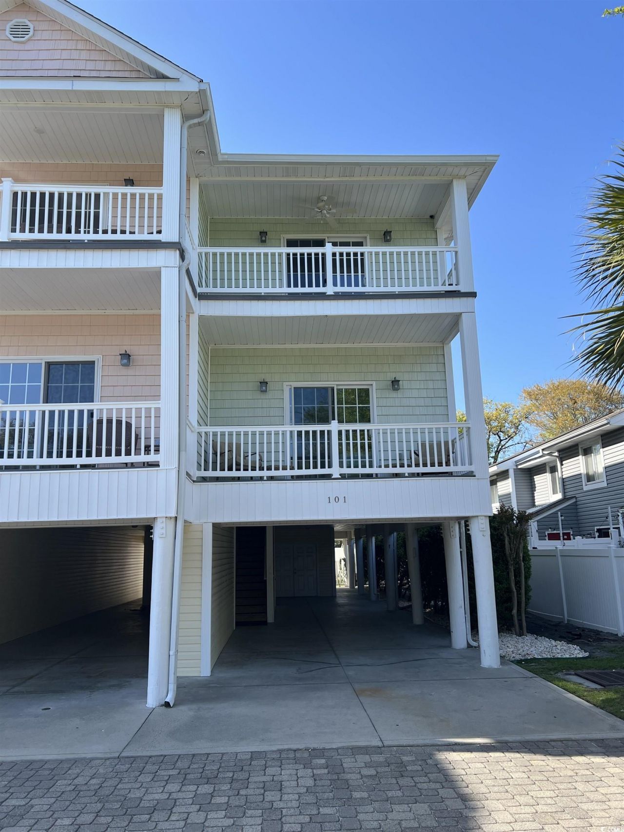 1516 Edge Dr. Photo 7