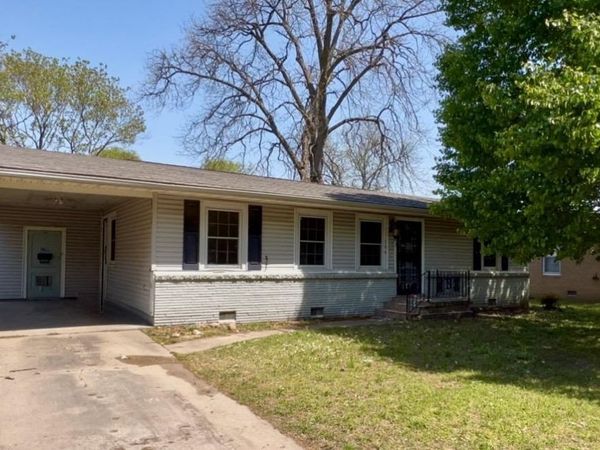704 W Ford Avenue, Osceola, AR 72370