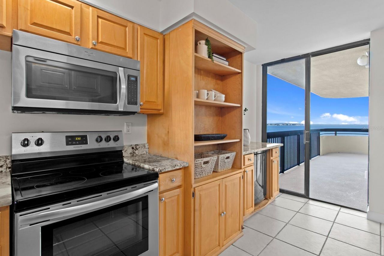 2413 Bayshore Boulevard, Unit 801, Tampa, FL 33629 Photo