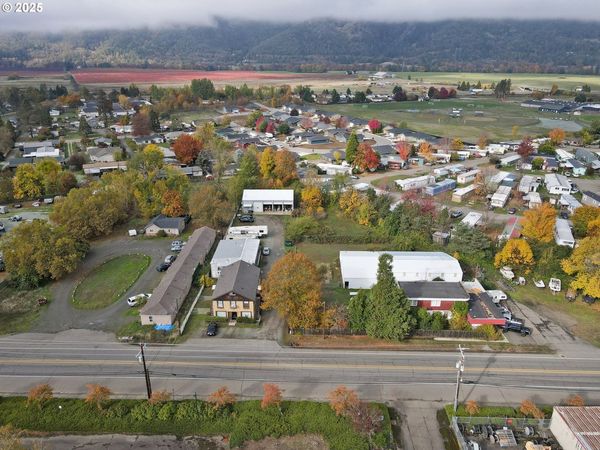 333 S OLD PACIFIC HWY, Myrtle Creek, OR 97457
