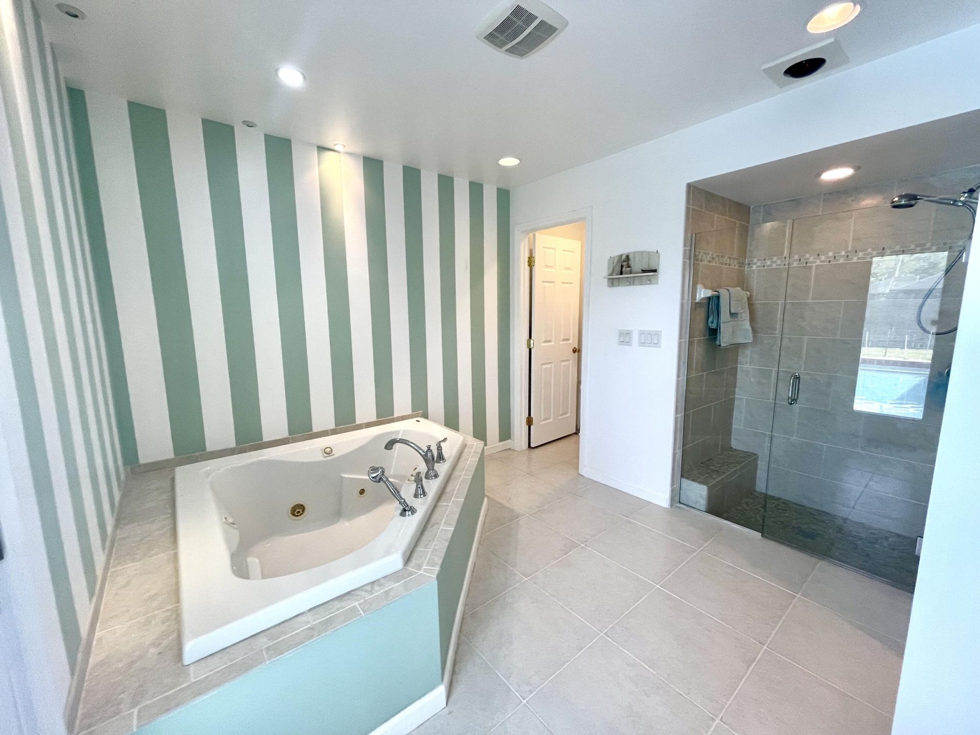 880 SE Degan Drive, Port Saint Lucie, FL 34983 Photo