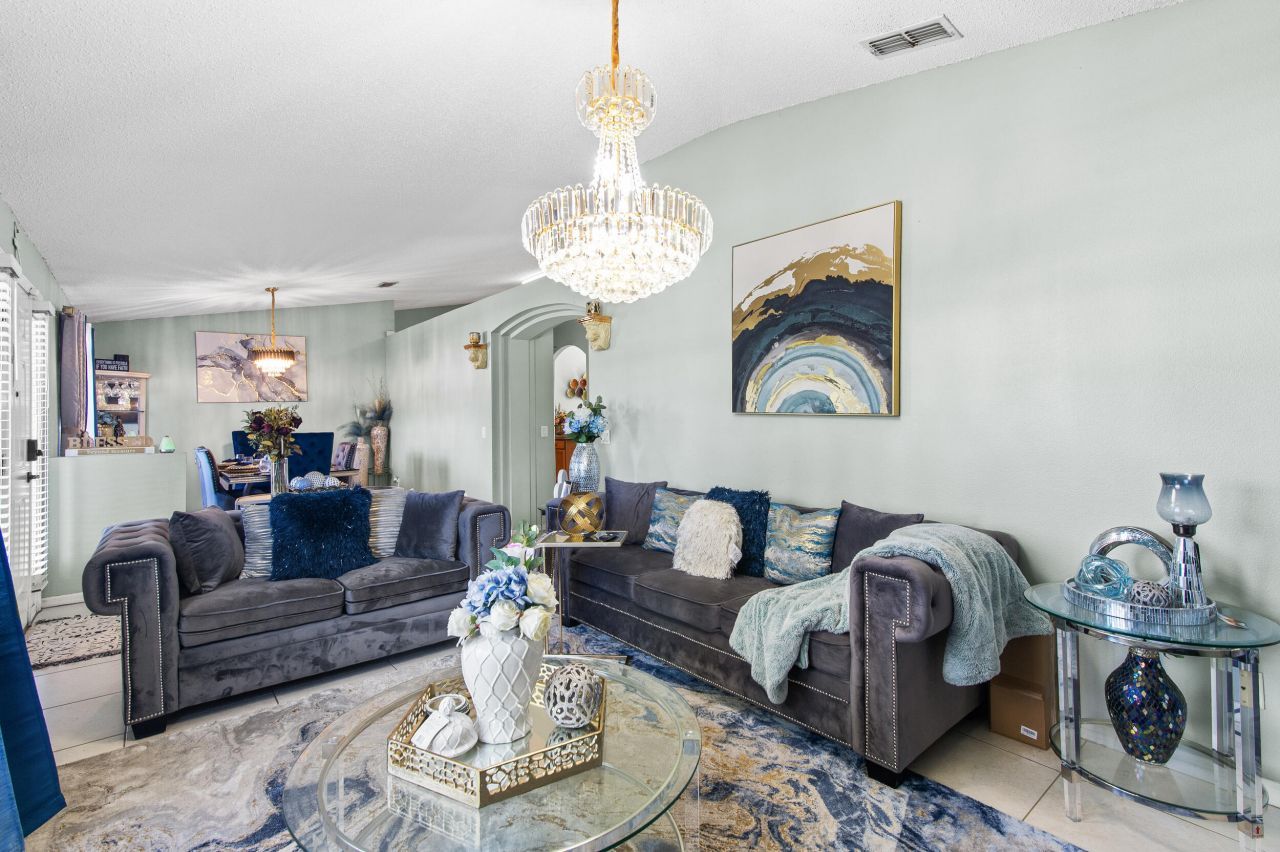 663 NW North Macedo Boulevard, Port Saint Lucie, FL 34983 Photo