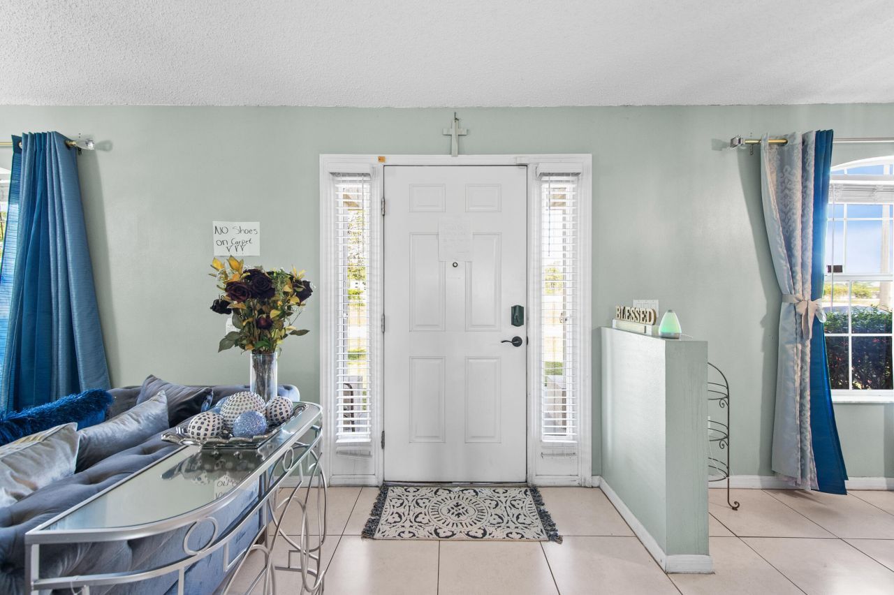 663 NW North Macedo Boulevard, Port Saint Lucie, FL 34983 Photo