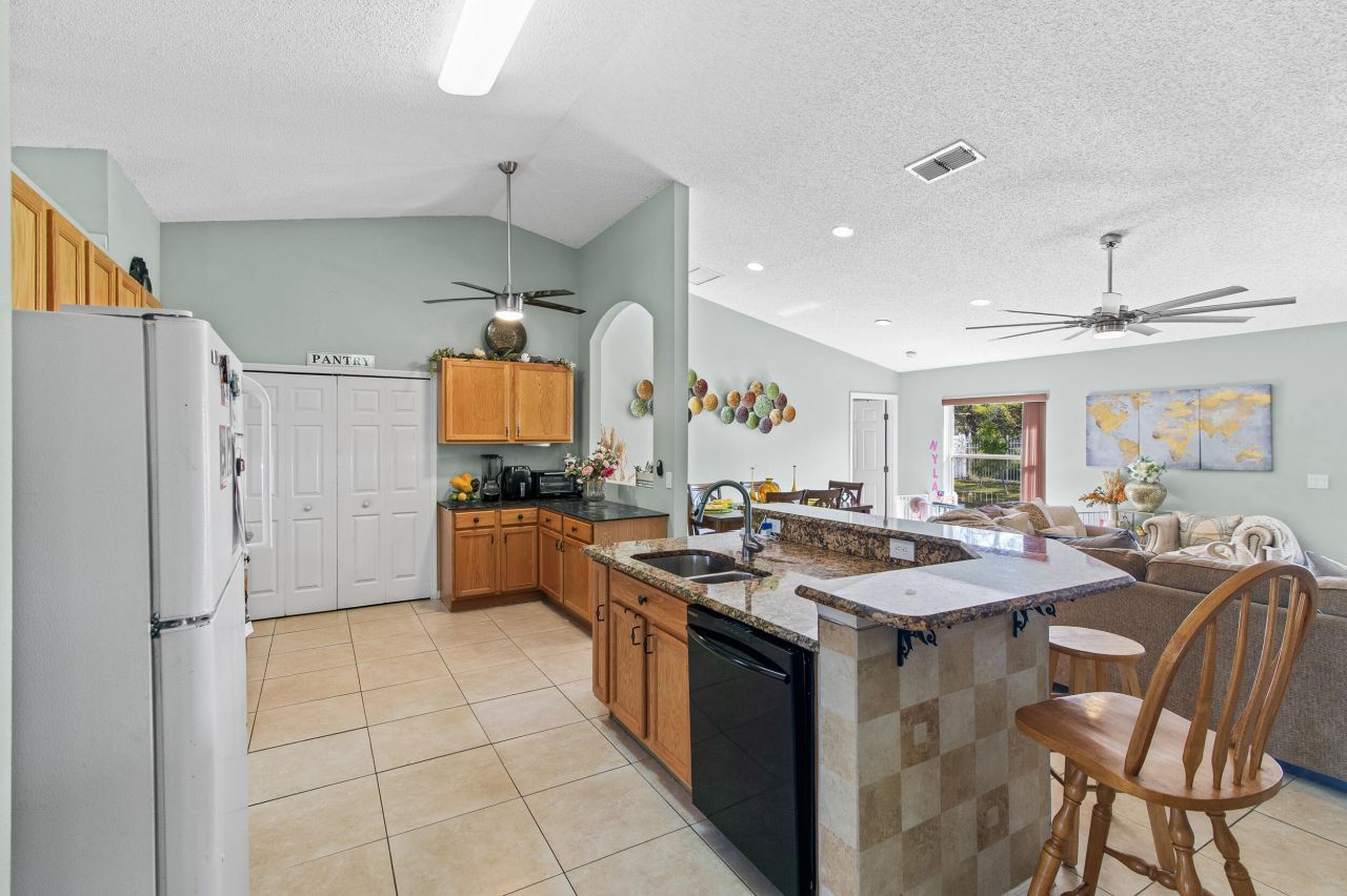 663 NW North Macedo Boulevard, Port Saint Lucie, FL 34983 Photo