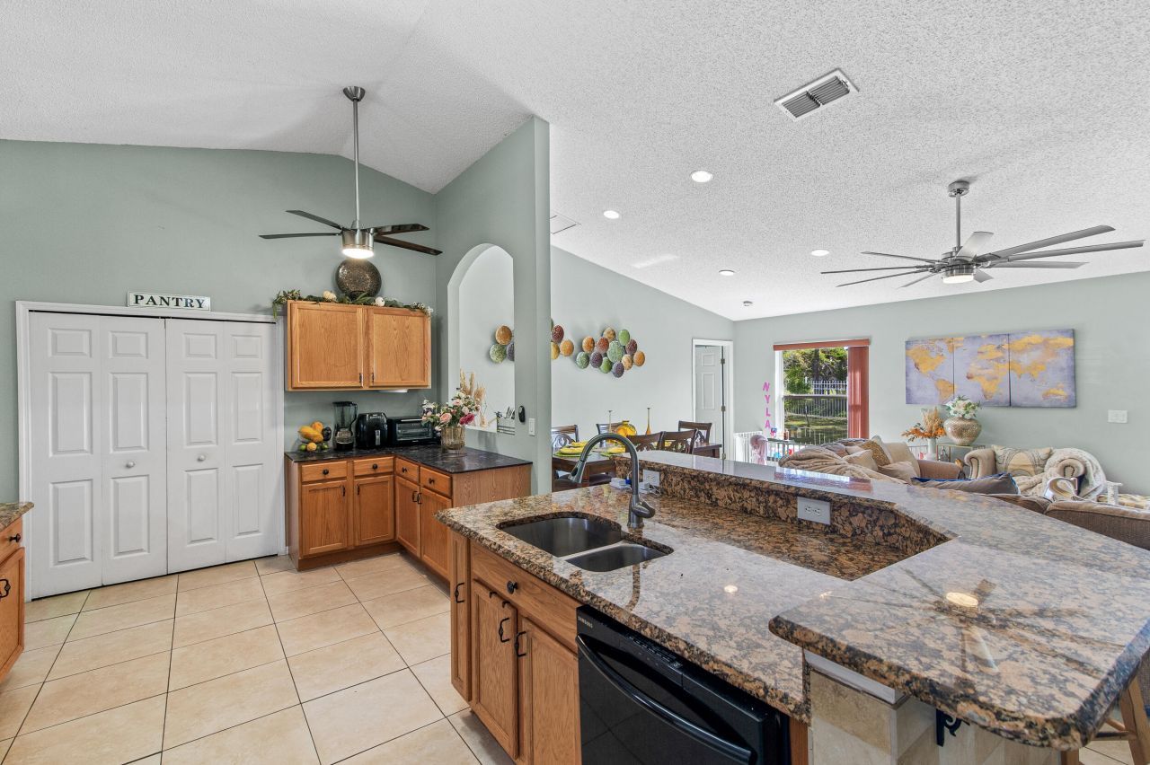 663 NW North Macedo Boulevard, Port Saint Lucie, FL 34983 Photo