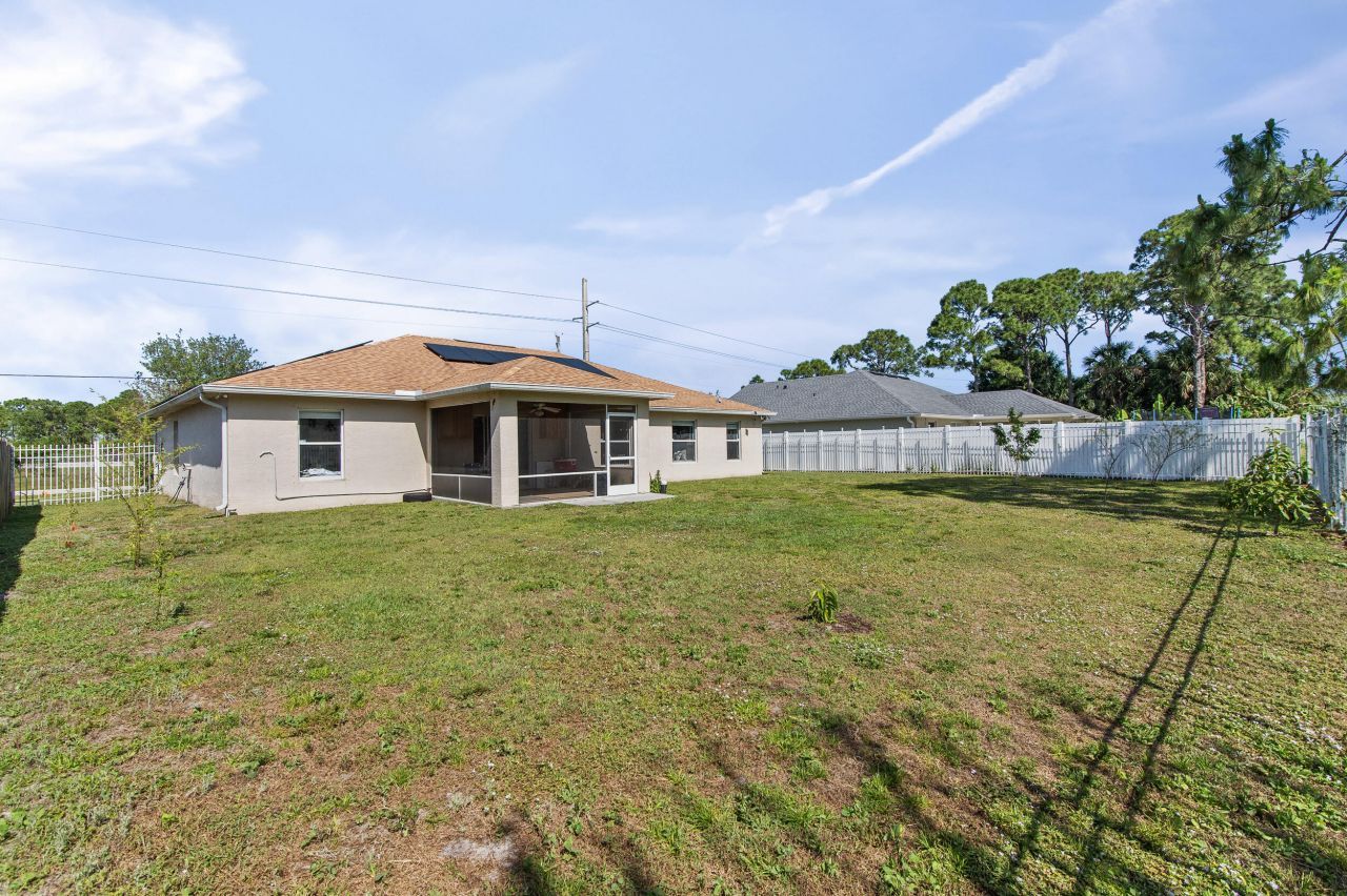 663 NW North Macedo Boulevard, Port Saint Lucie, FL 34983 Photo