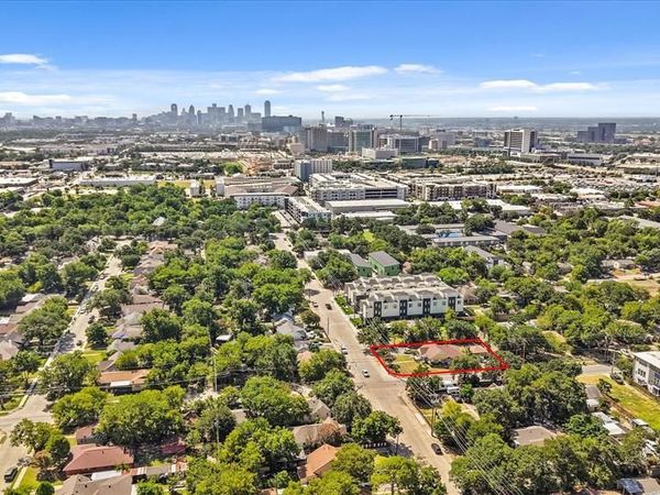 7225 Mohawk Drive, Dallas, TX 75235