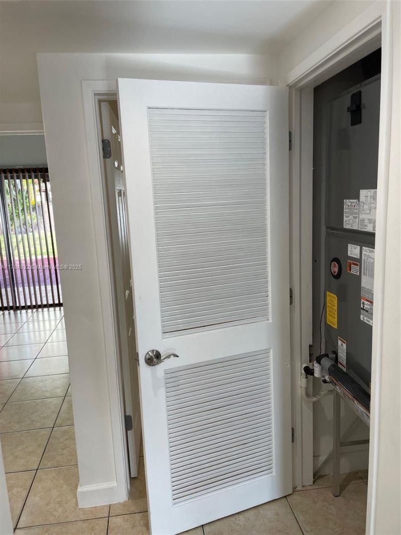 271 NW 57th Ct, Miami, FL 33126 Photo