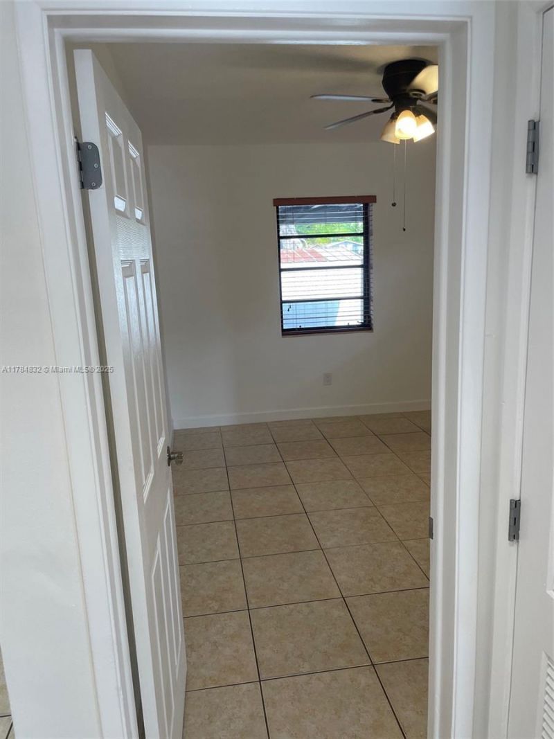 271 NW 57th Ct, Miami, FL 33126 Photo