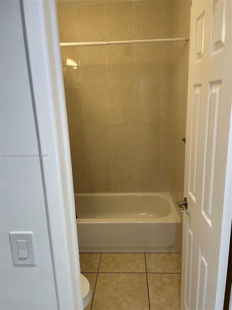 271 NW 57th Ct, Miami, FL 33126 Photo