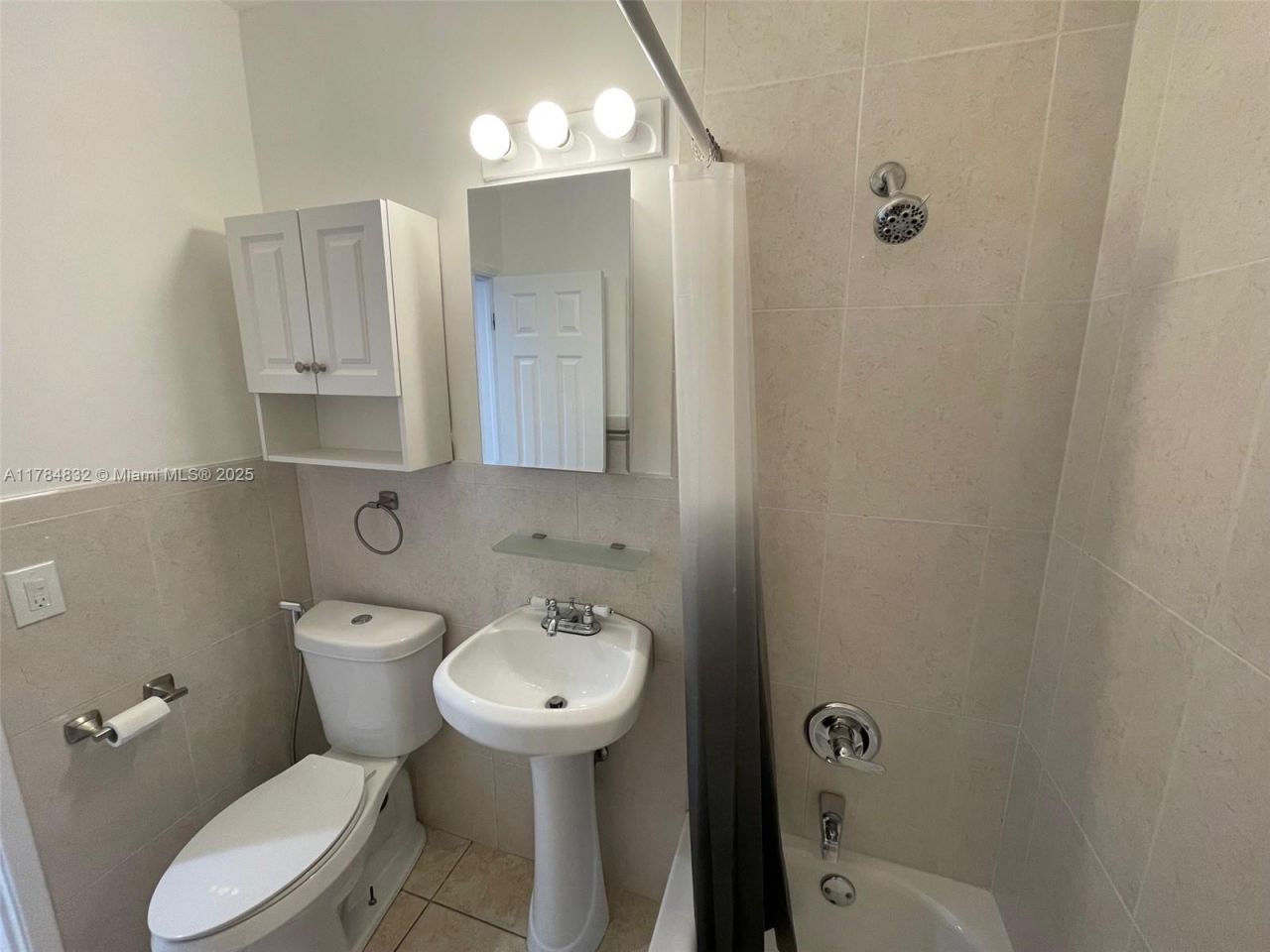 271 NW 57th Ct, Miami, FL 33126 Photo