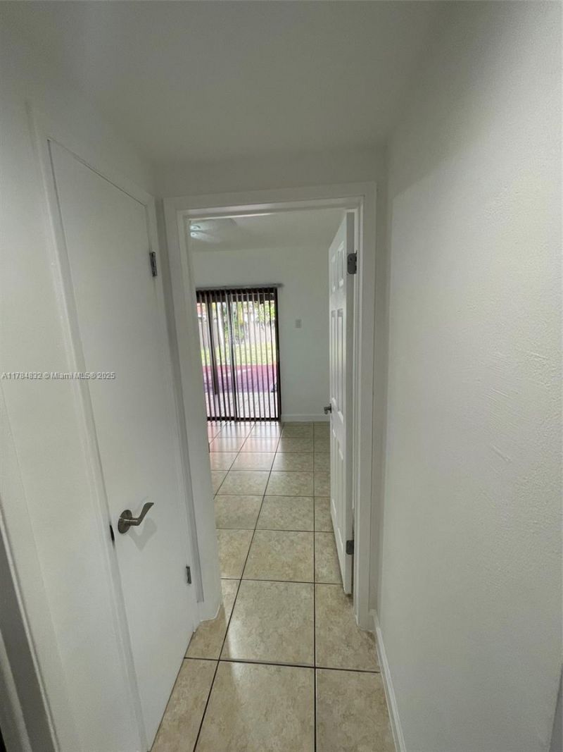 271 NW 57th Ct, Miami, FL 33126 Photo