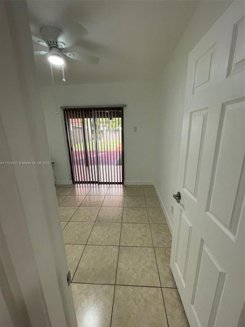 271 NW 57th Ct, Miami, FL 33126 Photo