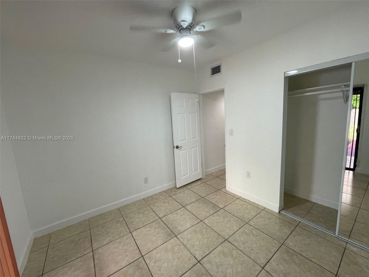 271 NW 57th Ct, Miami, FL 33126 Photo