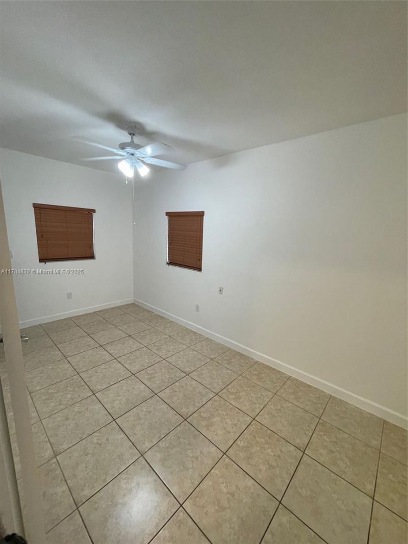 271 NW 57th Ct, Miami, FL 33126 Photo