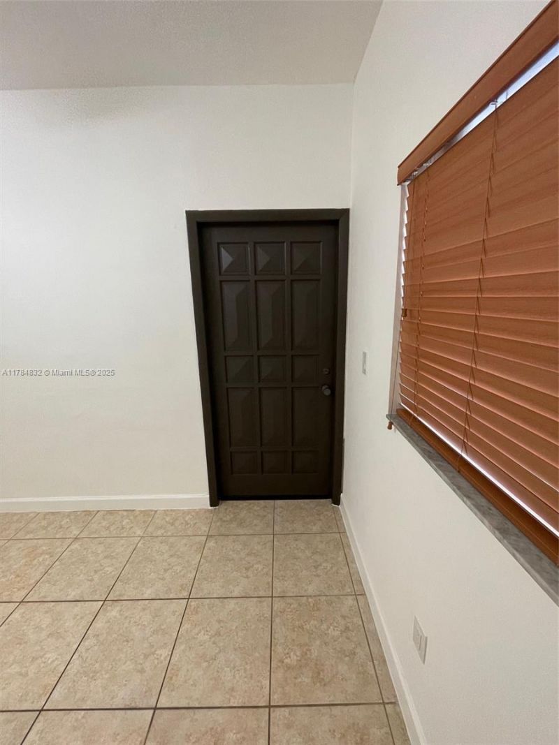 271 NW 57th Ct, Miami, FL 33126 Photo