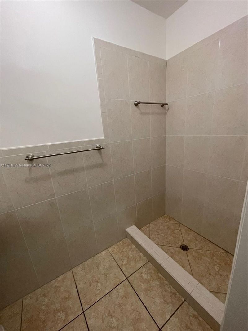 271 NW 57th Ct, Miami, FL 33126 Photo