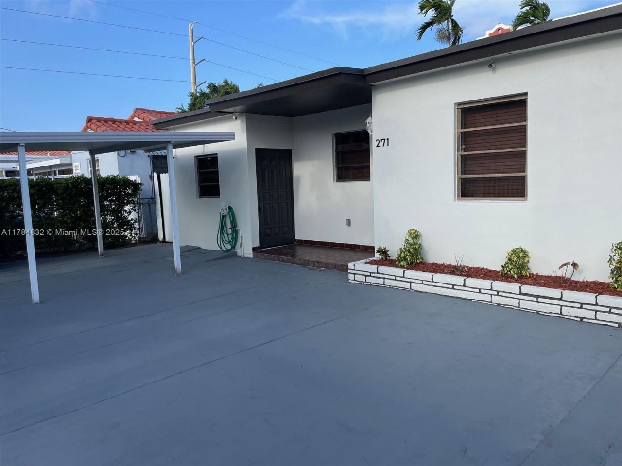 271 NW 57th Ct, Miami, FL 33126 Photo