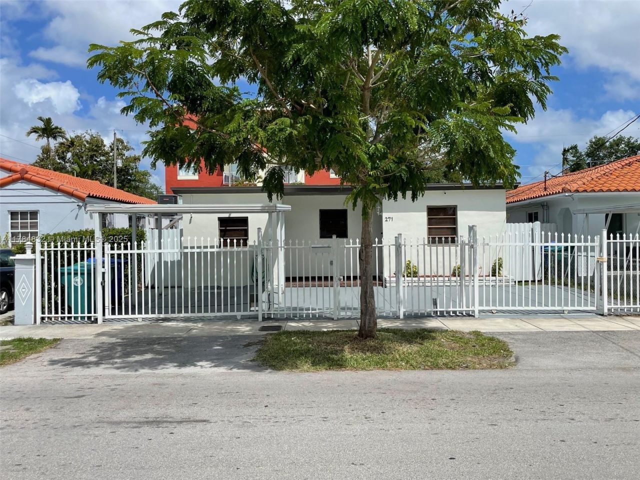 271 NW 57th Ct, Miami, FL 33126 Photo