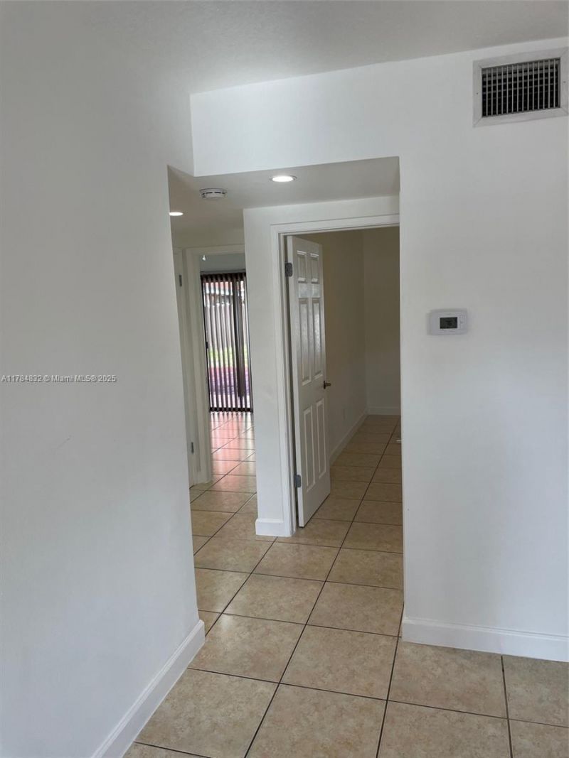 271 NW 57th Ct, Miami, FL 33126 Photo