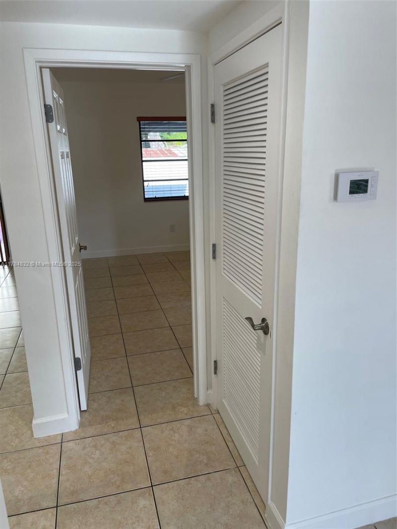 271 NW 57th Ct, Miami, FL 33126 Photo