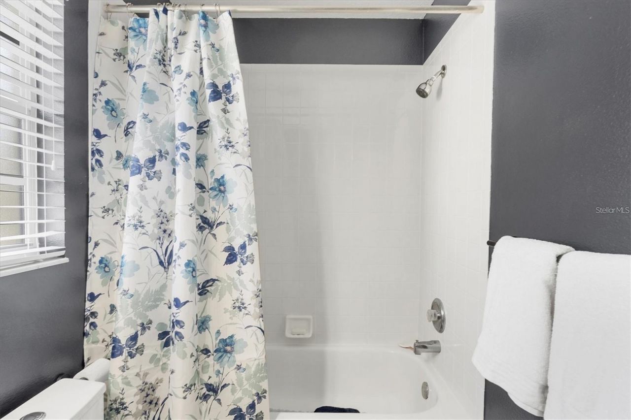 809 Montrose Drive, Unit 203, Venice, FL 34293 Photo