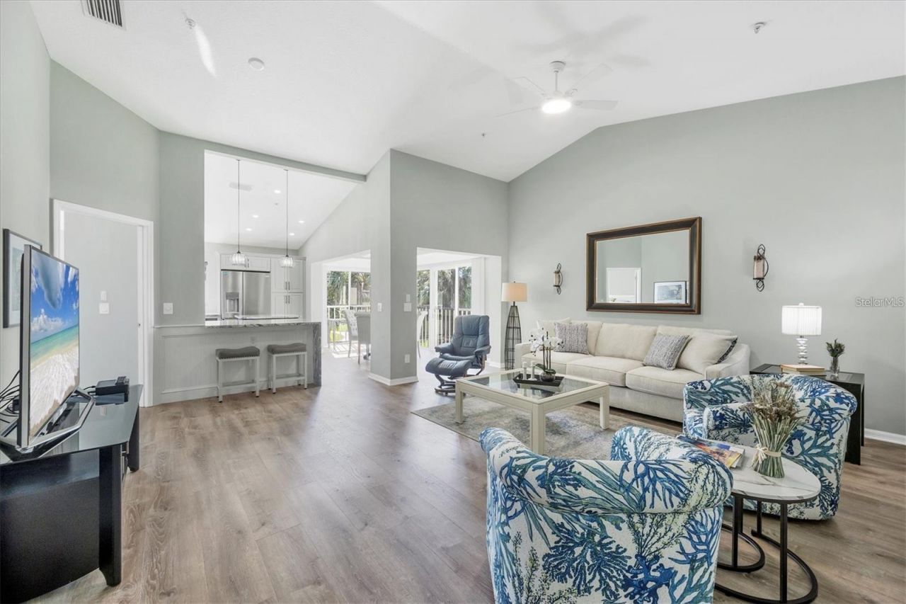 809 Montrose Drive, Unit 203, Venice, FL 34293 Photo