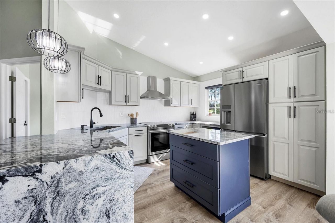 809 Montrose Drive, Unit 203, Venice, FL 34293 Photo