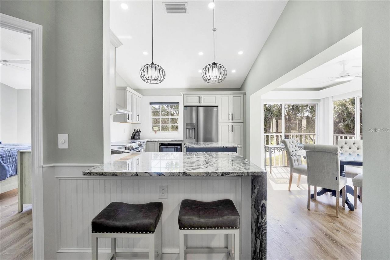 809 Montrose Drive, Unit 203, Venice, FL 34293 Photo