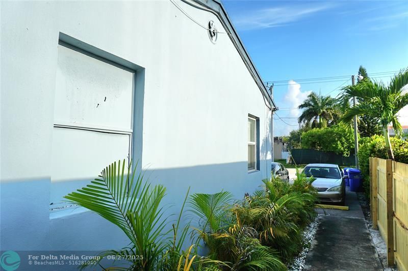 808 NW 19 St, Fort Lauderdale, FL 33311 Photo