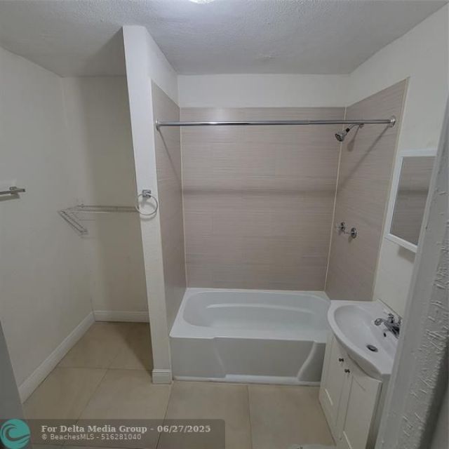 808 NW 19 St, Fort Lauderdale, FL 33311 Photo