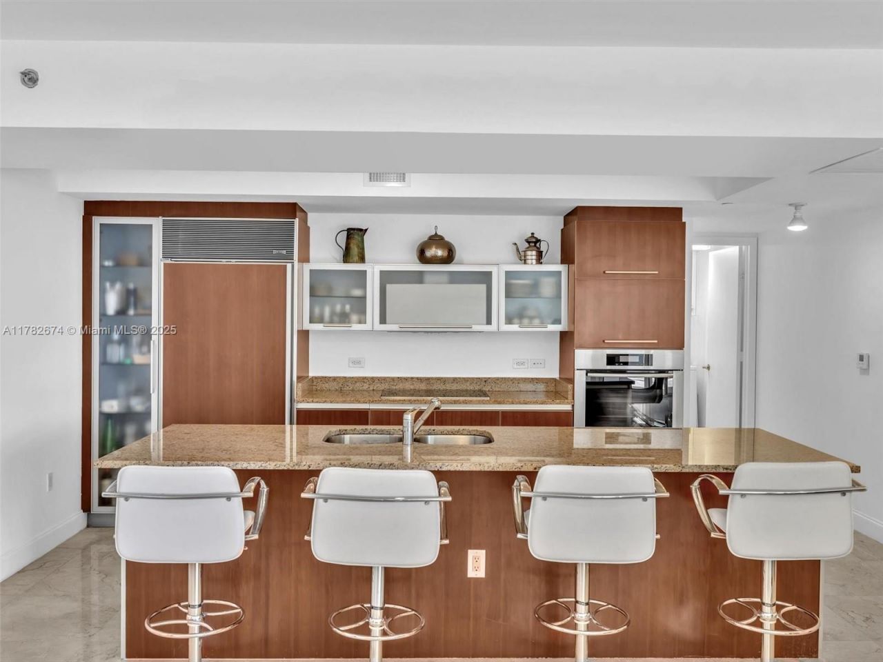 17201 Collins Ave, Unit 704, Sunny Isles Beach, FL 33160 Photo